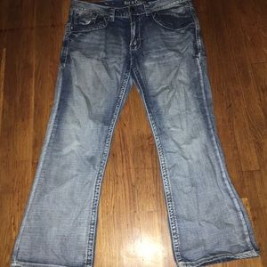 Medium wash relaxed jeans